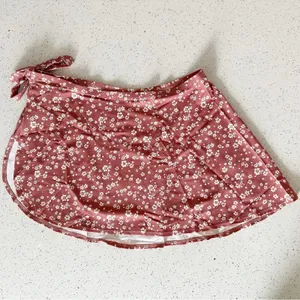 Andie Swim Sarong Bottom Side Tie Skirt Coverup Ditsy Floral‎ Rose Pink Size S thumbnail 5