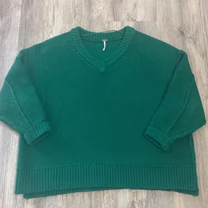 Free People Alli V-neck Emerald Green‎ Oversized Chunky Knit Sweater Size Small thumbnail 2