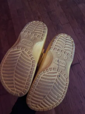 Crocs thumbnail 2