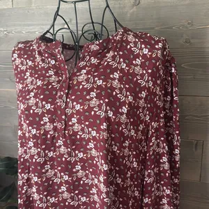 Ann Taylor floral, long sleeve peasant blouse thumbnail 2