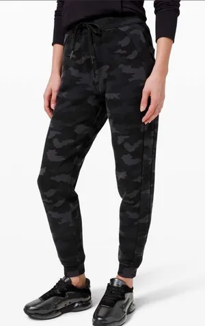 Lululemon Scuba High-Rise Jogger 4 Heritage 365 Camo‎ Deep Coal Multi thumbnail 1