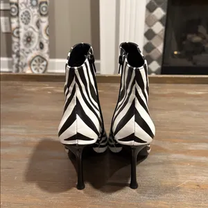 INC Women's‎ Boots Size 5 New Zebra Print Stiletto Ankle Booties Statement thumbnail 6