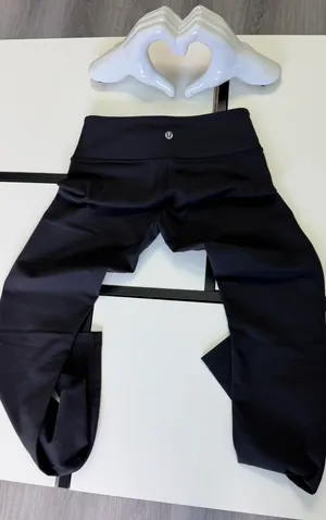 Lululemon Wunder Under Leggings Size 4 Black Custom MoPub Logo Full Length thumbnail 4