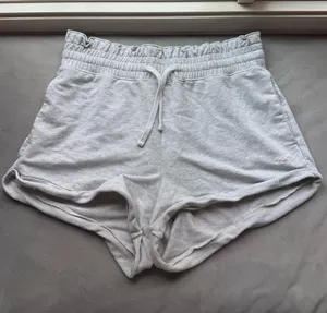 Hollister shorts thumbnail 1