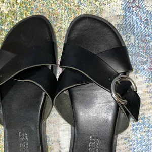 Don Uorri Size 40 Black Leather Sandals thumbnail 11