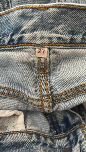 Levi’s Straight Leg Jeans thumbnail 4