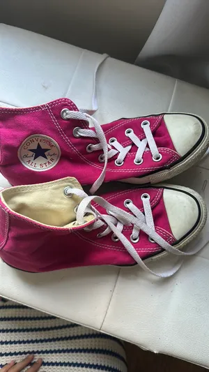 Pink High-Top Converse thumbnail 2