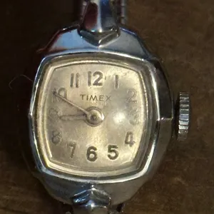 Vintage Timex silver wind up watch thumbnail 6