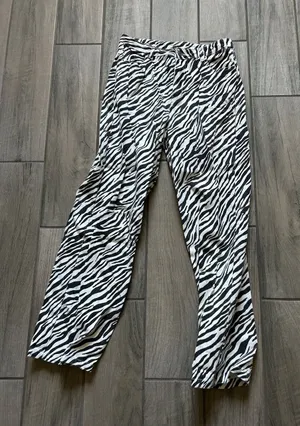 Et Clet Zebra-Pattern Women's jeans - Black & White thumbnail 1