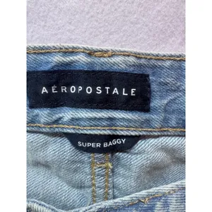 Aeropostale Super Baggy High Waisted Wide Leg Light Wash Jeans Size 2 Reg thumbnail 5