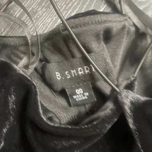 B. Smart Black Velvet Midi Dress Spaghetti Strap V-Neck Bodycon Size 00 NWT‎ thumbnail 2