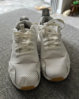 Reebok Zig Kinetica Womens Sneakers White Beige Gum Sole Running Shoes Size7 GUC thumbnail 1