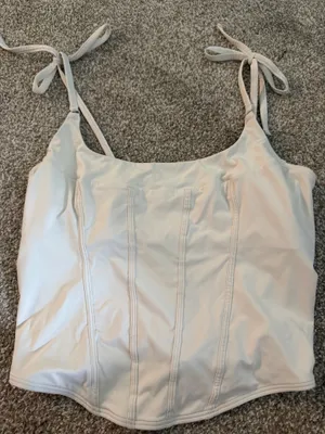 Hollister Top thumbnail 1