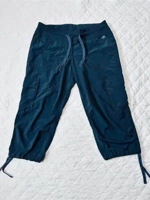 ALO Navy Black Cargo Capris thumbnail 1