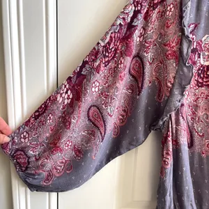 Free People Blouse Womens Medium Purple Boho‎ Paisley Floral Ruffle Peplum Top thumbnail 5