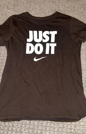 Nike Tee Dri-Fit Women’s Short Sleeve Medium thumbnail 1