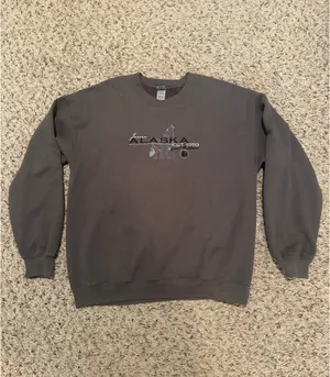 Gildan Crewneck thumbnail 1