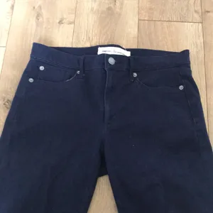 Gap Skinny Ankle Jeans thumbnail 2