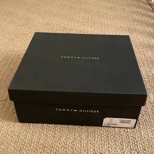 NIB Women’s Tommy Hilfiger Black Suede Boots Size 7.5 thumbnail 4