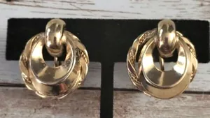 Vintage Screw On Earrings - Elegant Gold Tone Statement thumbnail 1
