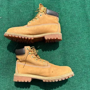 Timberland 6 Inch Premium Waterproof Boot 'Wheat' Nubuck Men’s 7 Women’s Size 8.5 thumbnail 2