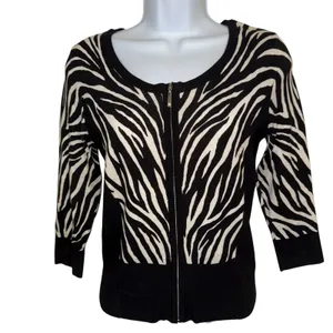 WHITE HOUSE BLACK‎ MARKET Zebra Print Zip Front Cardigan 3//4" Sleeve Sweater XS thumbnail 2