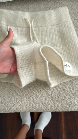 Alo cashmere shorts thumbnail 4