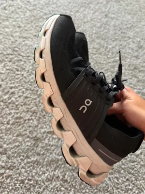 On Running Cloudswift 3 Sneakers On Clouds Womens Athletic Sneakers Size 9 thumbnail 4