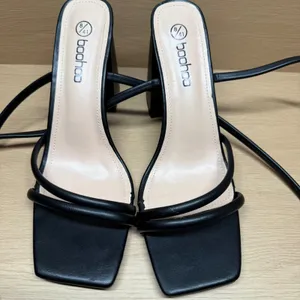 Boohoo Black Strappy Lace Up Block‎ Heel Sandals Size 8 Square Toe Wrap Around thumbnail 2