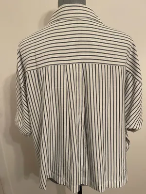 Max Studio White Shirt with Vertical Black Stripes Size L thumbnail 4