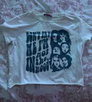 Edikted Graphic Crop Tee thumbnail 1