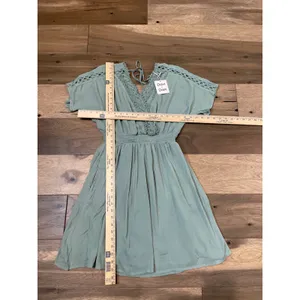 Davi & Dani Dress Size M Sage Green Lace Trim Blouson V Neck Mini New With Tag thumbnail 5