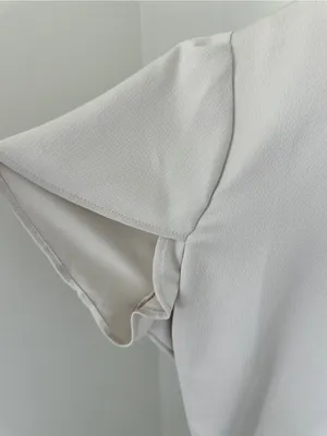 J. Crew Light Cream Flutter Short-Sleeve Slight Textured Blouse Size 12 thumbnail 4