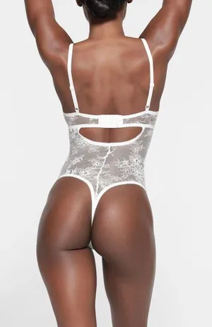 SKIMS Lace Bodysuit XS thumbnail 3