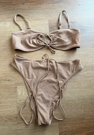 Abercrombie Sparkly Bikini Set thumbnail 1