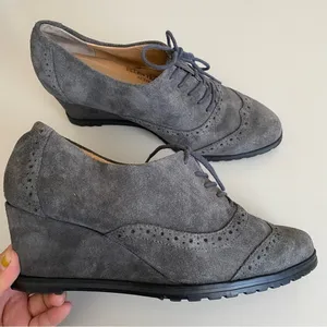 Ellen Tracy Active Gray Tobin Oxford Wedge SZ 8.5 suede booties‎ wingtip thumbnail 1