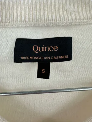 Quince Women's Ivory Mongolian Cashmere V-Neck Sweater Size Small thumbnail 4