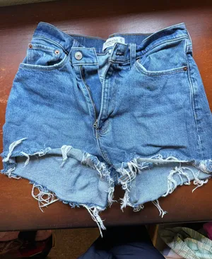 Abercrombie Curve Love High Rise Shorts thumbnail 1