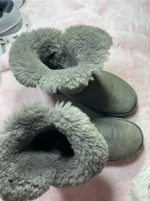 UGG Gray Shearling-Lined Short Winter Boots b95 thumbnail 6