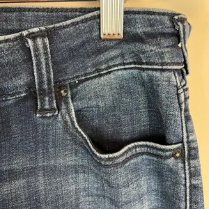 True Religion Jeans Womens 30 Becca Mid Rise Bootcut Dark Wash Stretch‎ Denim thumbnail 4
