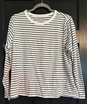 Old Navy Striped Long Sleeve thumbnail 1
