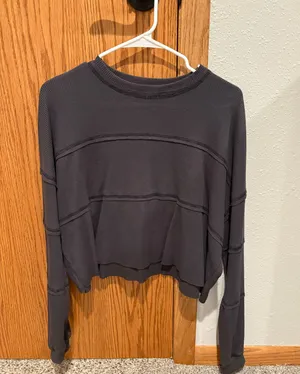 Boutique Cropped Long Sleeve thumbnail 1