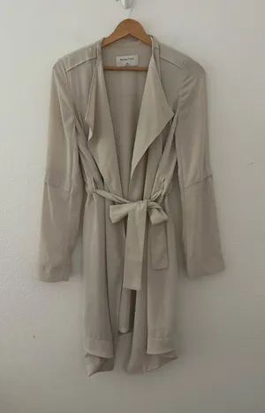 Aritzia babaton flowy trench coat thumbnail 1