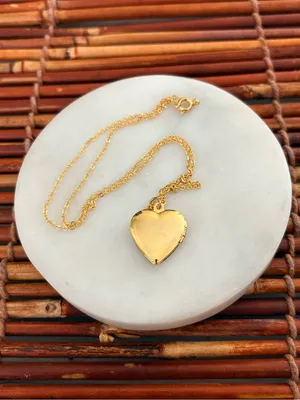 Gold Tone Heart 'Mom' Pendant Locket Necklace on Fine Chain 18” thumbnail 6