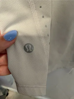 Lululemon‎ Abrasion Crew Neck T-Shirt in Off-White thumbnail 4