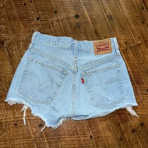 Levi's 501 distressed button up cutoff W24 denim cutoff shorts thumbnail 3