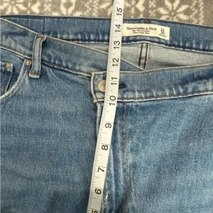 Abercrombie & Fitch The 90s Straight Ultra High Rise Criss Cross Jean Size 33/16 thumbnail 9