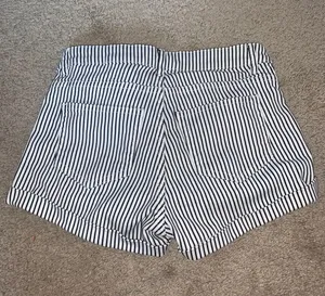 H&M black and white striped shorts thumbnail 2