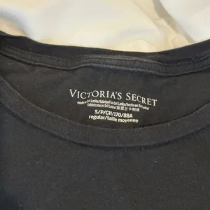 Victoria's Secret short sleeve black tshirt VS logo Size Small thumbnail 5