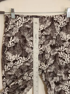 LOFT Brown and White Coral Print Cropped Bootcut Pants Size 2 thumbnail 9